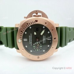2019 New Replica Panerai Luminor Submersible Green Face Automatic Watch