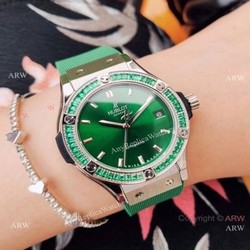 Replica Hublot Big Bang Green Diamond Watche Women Size