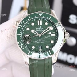 Omega 2022 Novelties  Swiss Omega Seamaster 300m Diver VSF 8800 Green Rubber Strap Watch