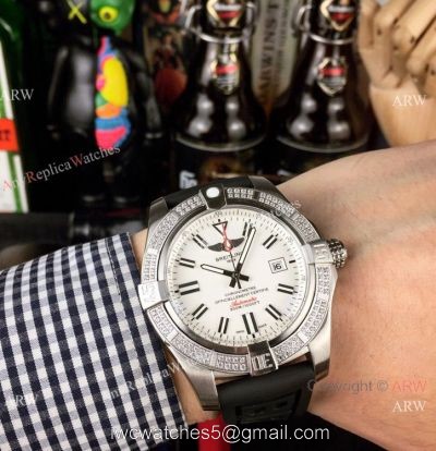 Luxury Replica Breitling Avenger Diamond Watch Ss White Dial