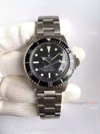 Rolex Vintage Submariner Replica Wrist White Markers Stainless Steel 40mm