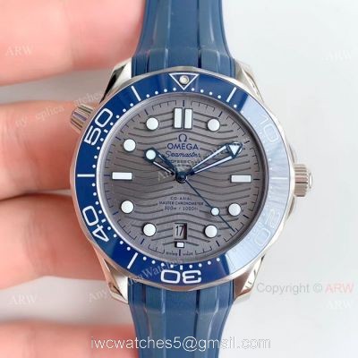 (OM)Grade 1A Omega Diver 300m James Bond Watch Replica Gray Dial Blue Rubber Band