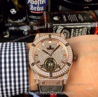 Iced Out Hublot Classic Fusion Watch Replica Rose Gold Gray Gummy Strap