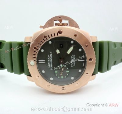 2019 New Replica Panerai Luminor Submersible Green Face Automatic Watch