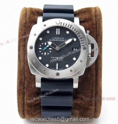 ZF Factory Panerai Luminor Submersible 1950 3 Days Pam682 42mm Watch Super Clone