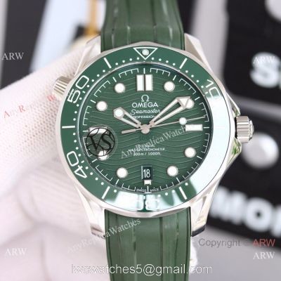 Omega 2022 Novelties  Swiss Omega Seamaster 300m Diver VSF 8800 Green Rubber Strap Watch